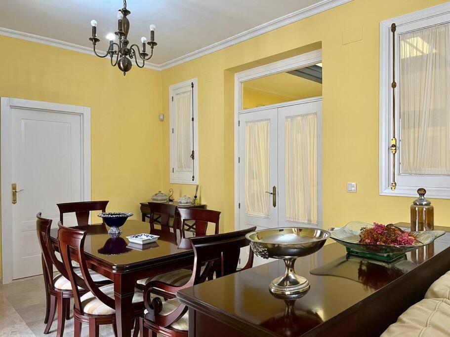 Apartamento Suite Alameda De Hercules เซบีญา ภายนอก รูปภาพ